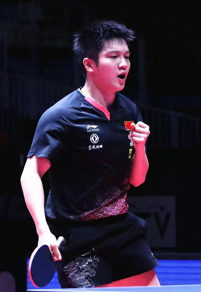 Ning回归赛场，逆转首场状态亮眼，巴黎圣日耳曼观众沸腾！的简单介绍