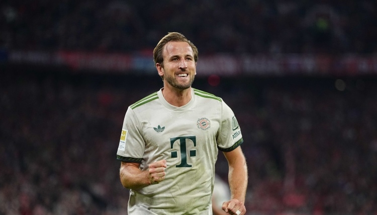 包含莱万多夫斯基遭遇十五连败,拜仁教练面临压力!的词条