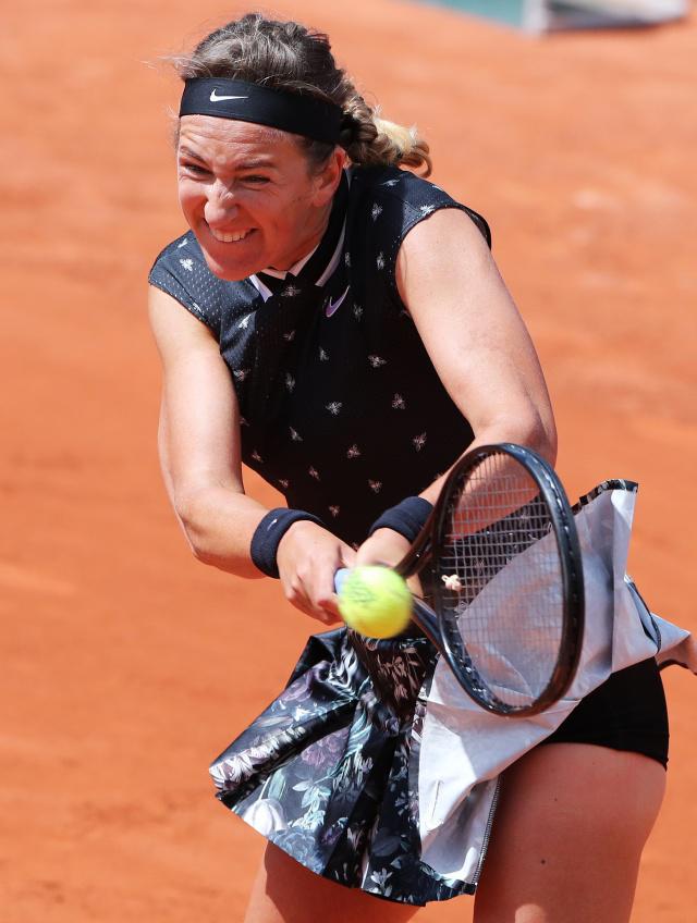 关于阿扎伦卡回归赛场,大胜首场状态亮眼,RNG观众沸腾!的信息